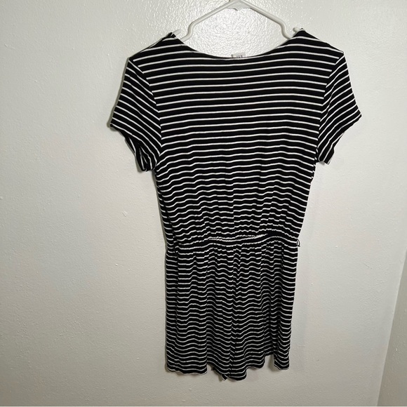 Gap Short Sleeve Wrap Romper Black White Stripes S - Picture 6 of 11
